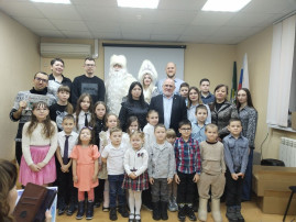 "Украсим елку " "Украсим елку ".